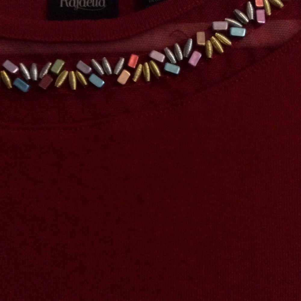 Women’s Top - Picture 2 of 2